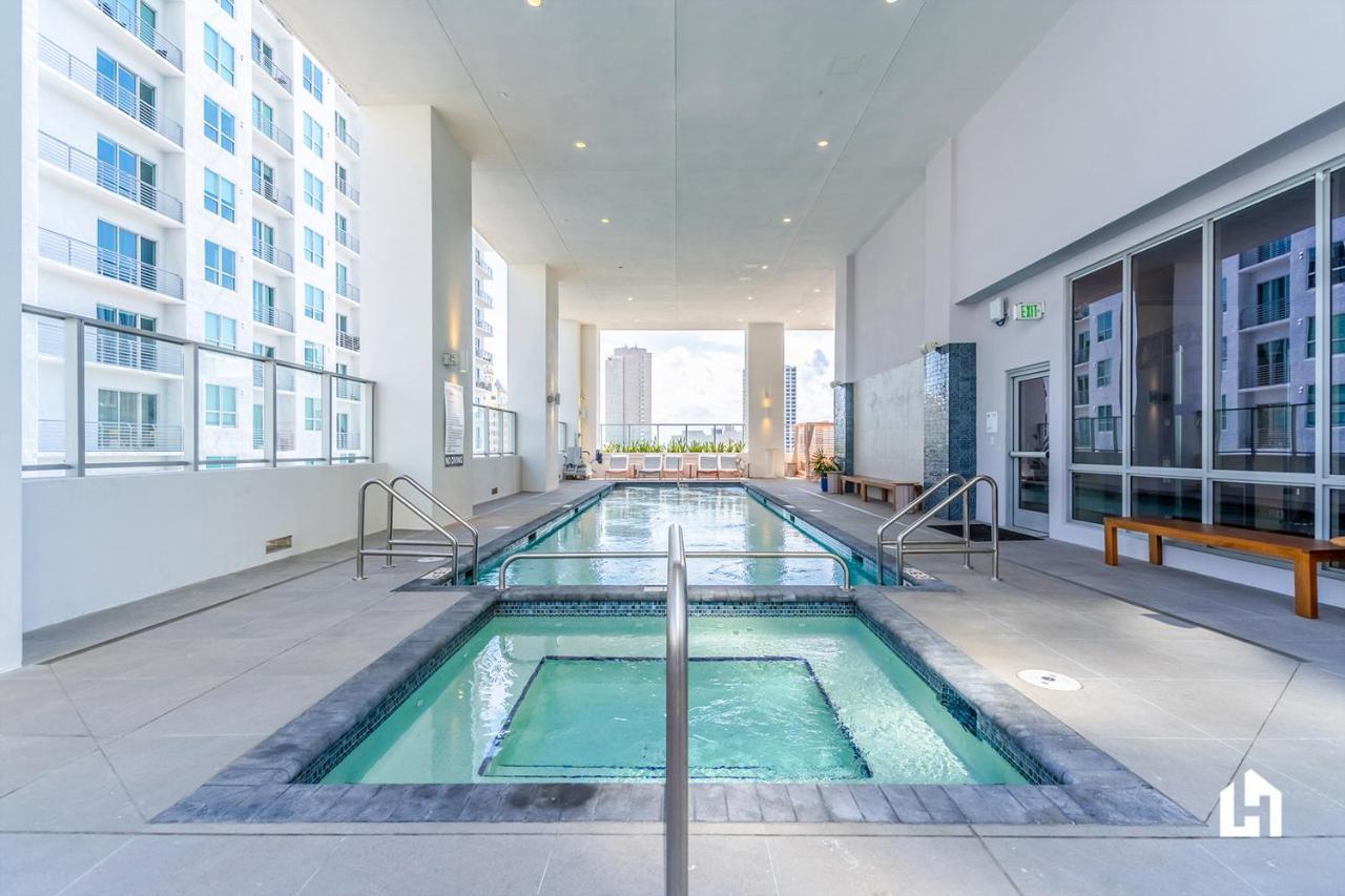Downtown Miami Condos By Lua Host Екстериор снимка